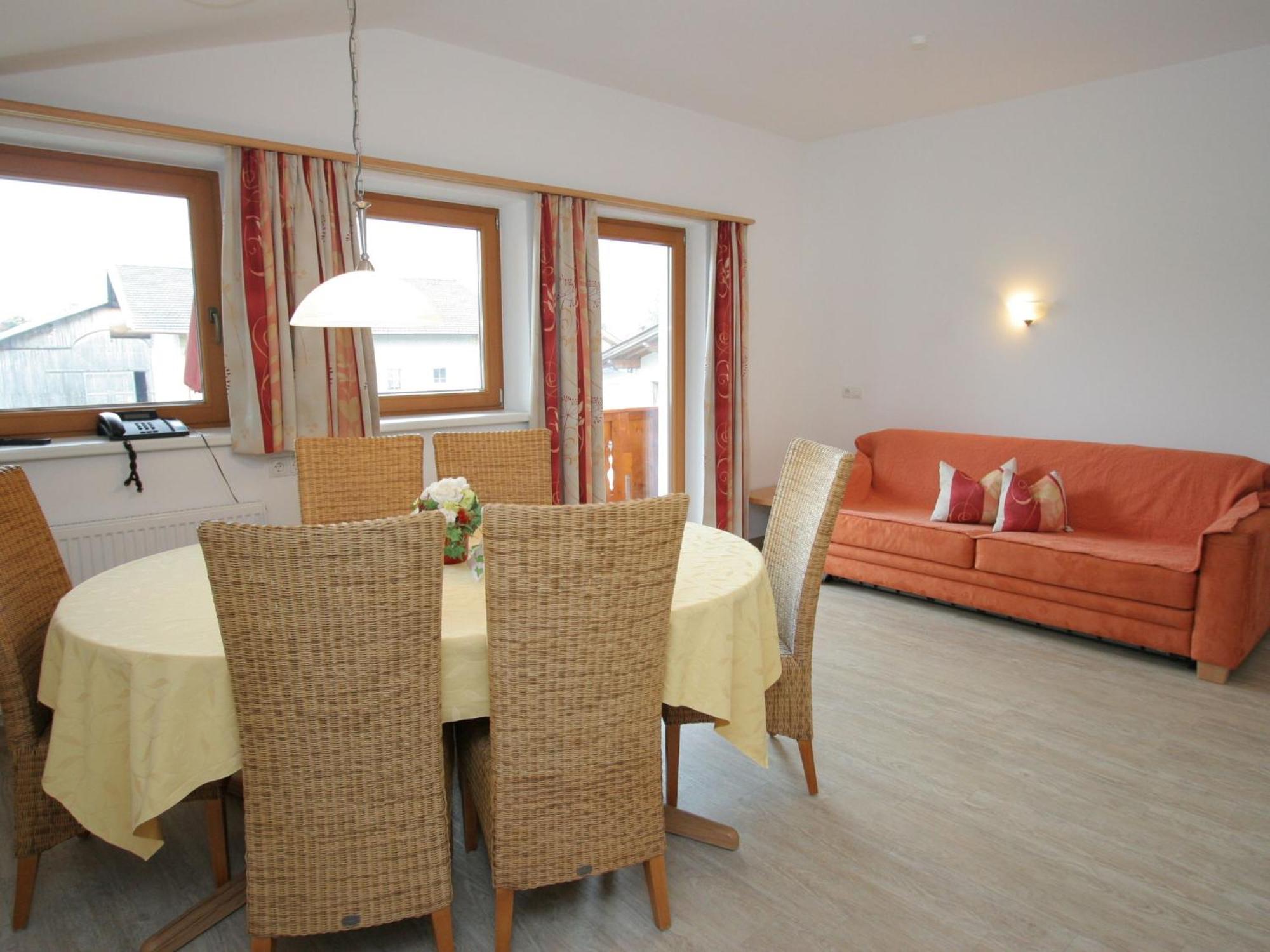 Charming Apartment In Uderns With Balcony Екстериор снимка